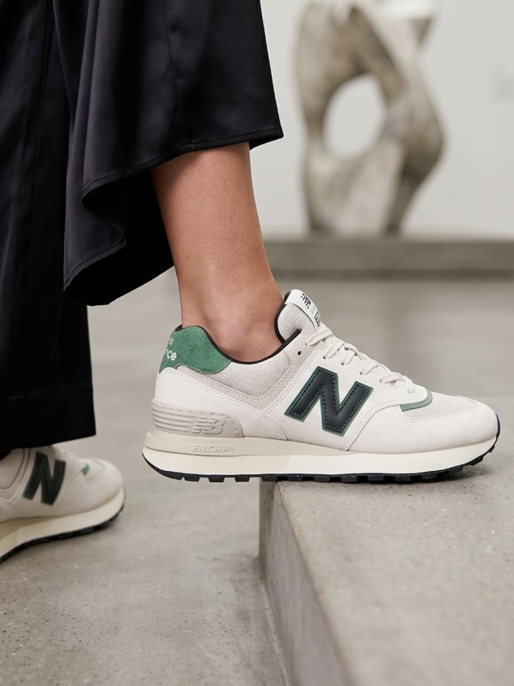 New Balance 574 Unisex Women 7.5/ Men 6 Casual Sneakers Shoes White Green Black